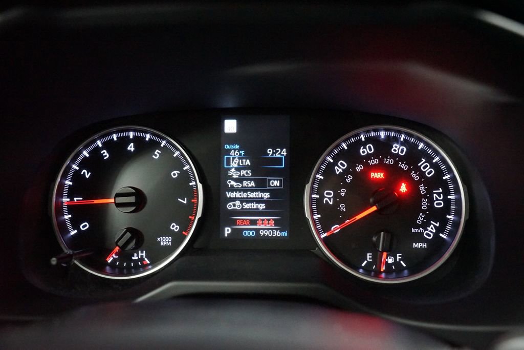 Used 2022 Toyota RAV4 LE image 15