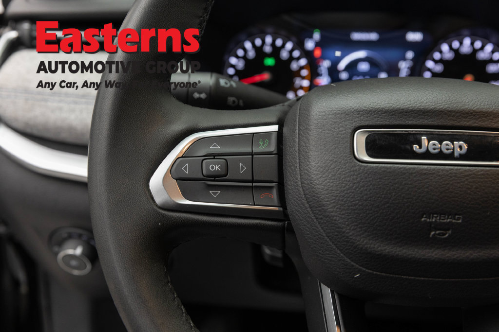 Used 2024 Jeep Compass Latitude AWD/4WD image 16