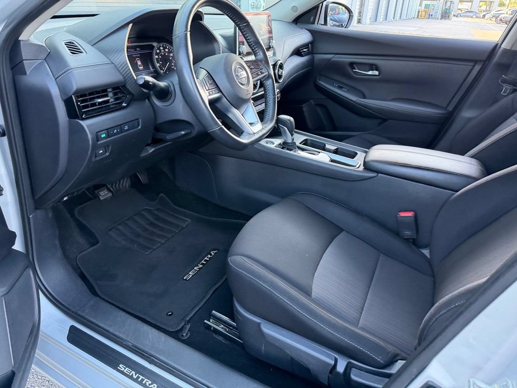 Certified 2021 Nissan Sentra SV FWD image 11