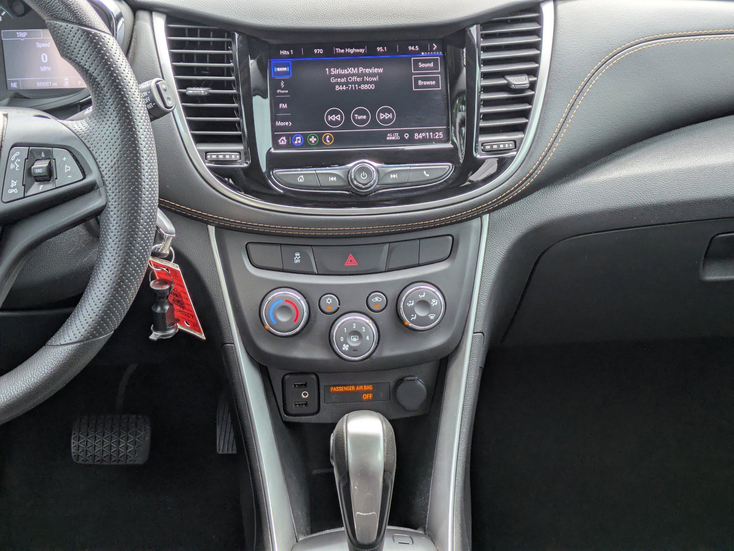 Used 2021 Chevrolet Trax LT FWD image 19