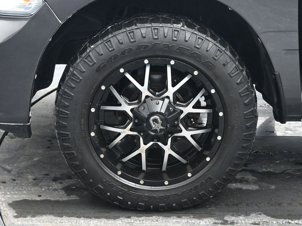 Used 2016 RAM 1500 Express image 32