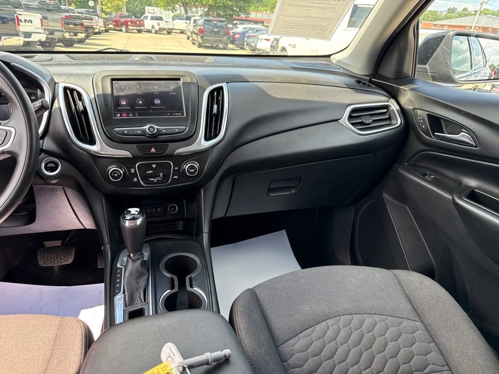 Used 2020 Chevrolet Equinox LT w/ LPO, Floor Liner Package FWD image 10