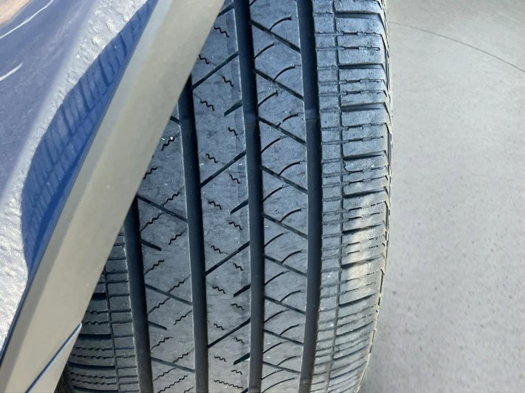 Used 2025 Kia Sorento SX image 28