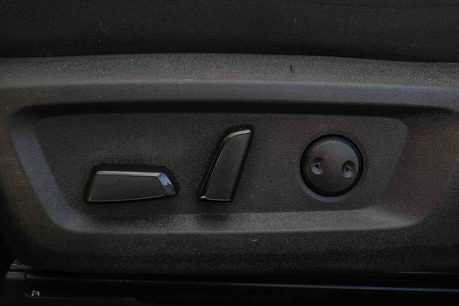 Used 2023 Nissan Rogue SV image 21