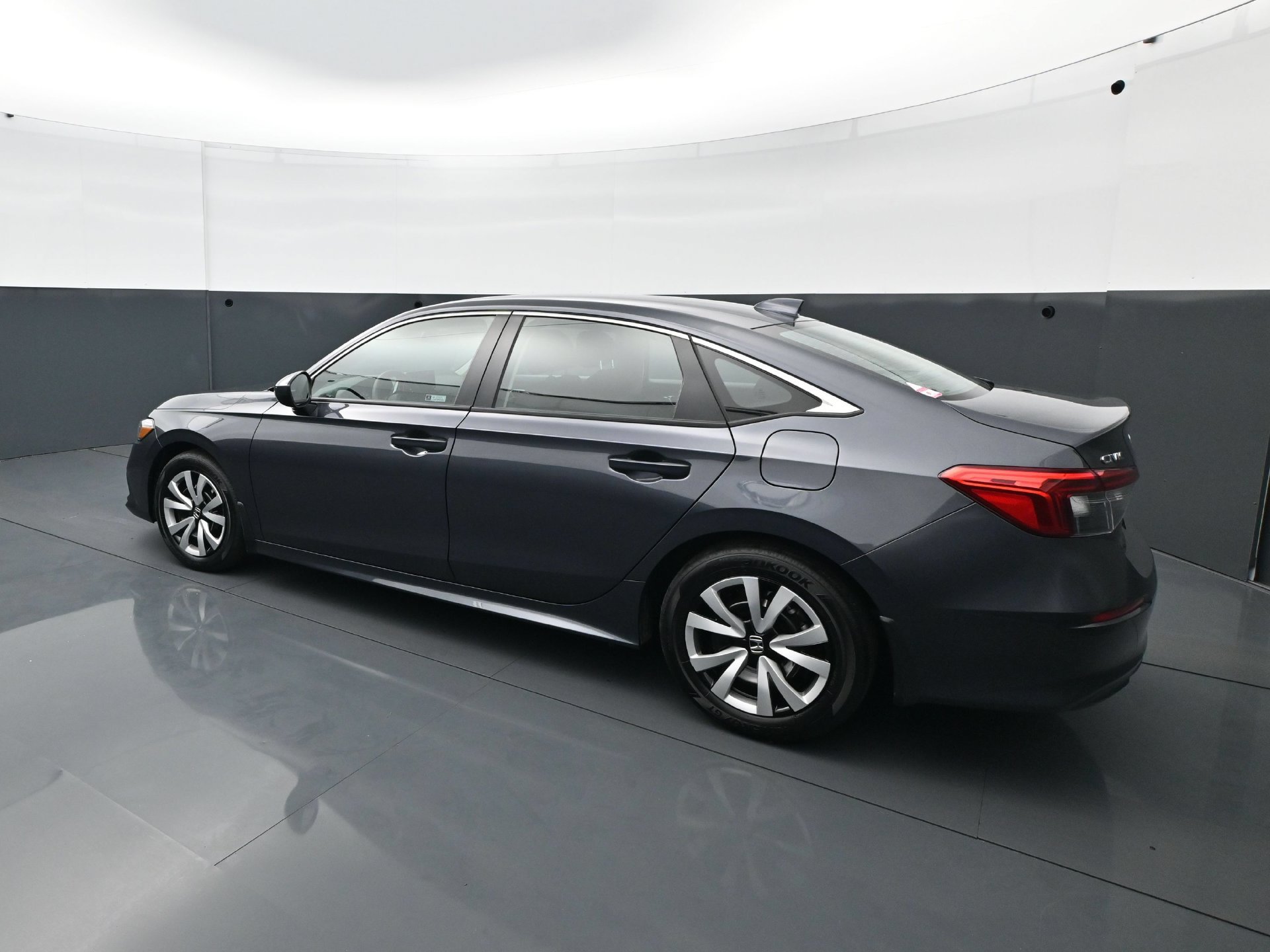 Used 2024 Honda Civic LX image 4