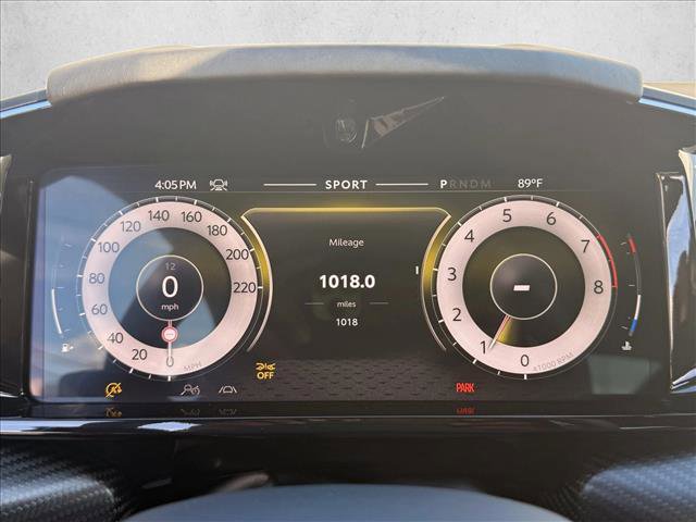 Used 2025 Aston Martin V8 Vantage Coupe image 19