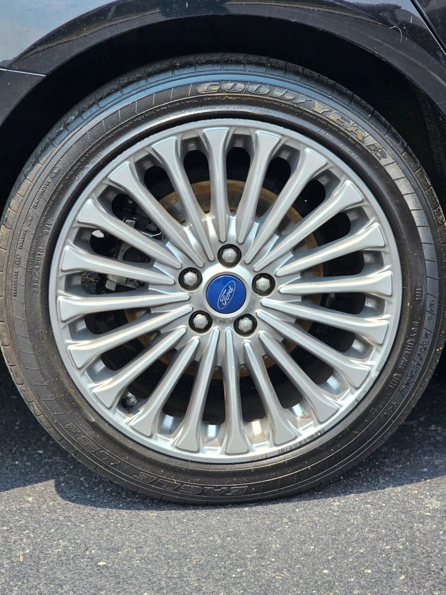 Used 2016 Ford Fusion Titanium FWD image 11