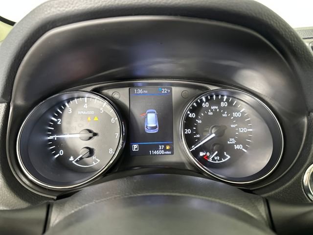 Used 2018 Nissan Rogue SV w/ Sun & Sound Touring Package image 17