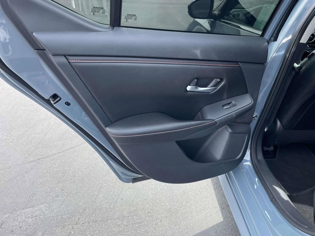 Used 2024 Nissan Sentra SR w/ SR Premium Package image 19