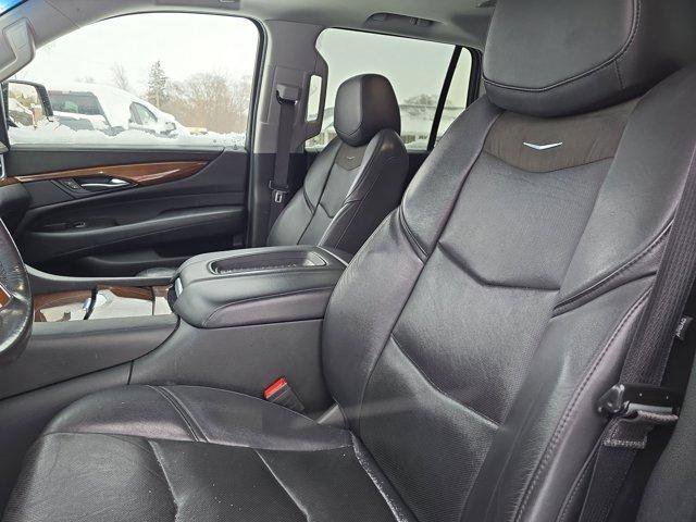 Used 2020 Cadillac Escalade Luxury image 22