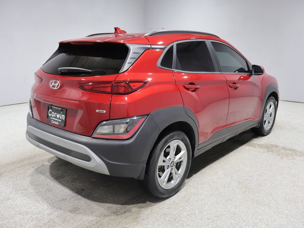 Used 2022 Hyundai Kona SEL w/ Winter Weather Package AWD/4WD image 2
