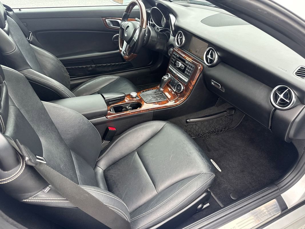 Used 2012 Mercedes-Benz SLK 350 image 16