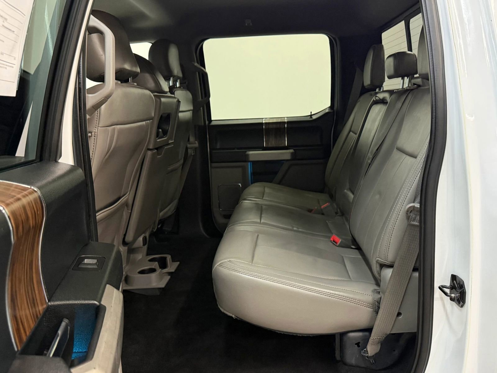 Used 2018 Ford F150 Lariat w/ Trailer Tow Package image 17