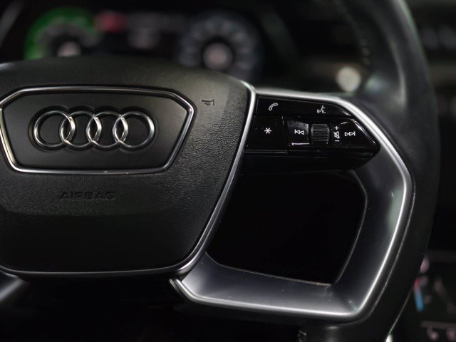 Used 2021 Audi e-tron Prestige w/ Prestige Package AWD/4WD image 22