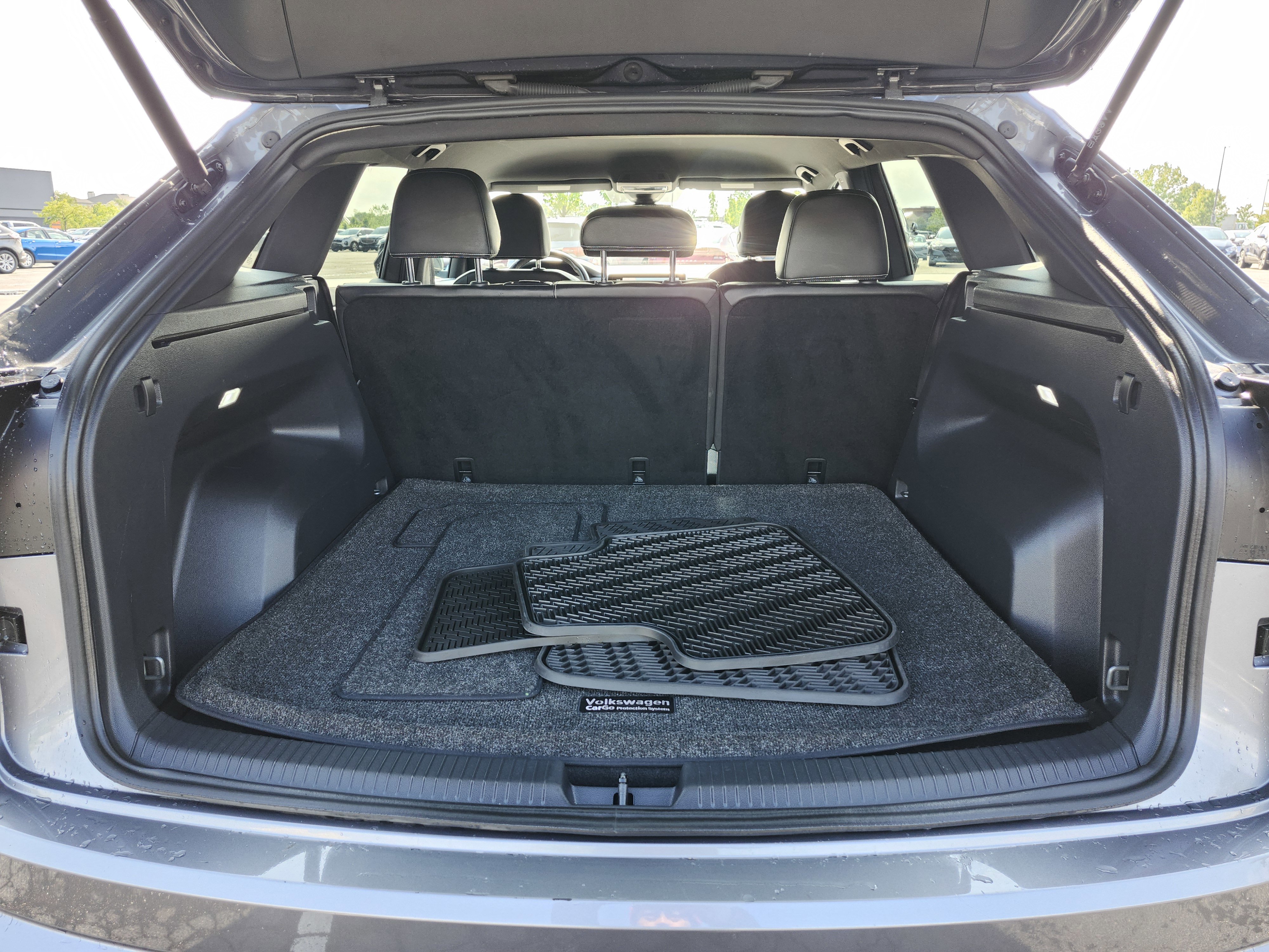 Used 2024 Volkswagen Atlas Cross Sport SE AWD/4WD image 23