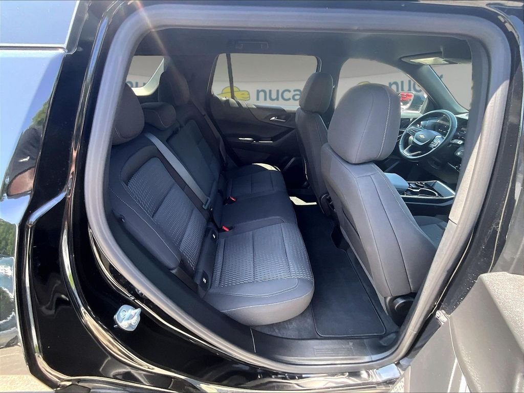 Used 2026 Chevrolet Equinox LT AWD/4WD image 16
