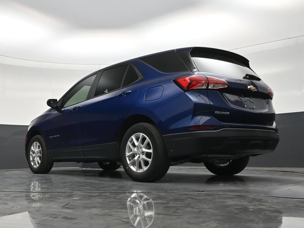 Used 2022 Chevrolet Equinox LS FWD image 22