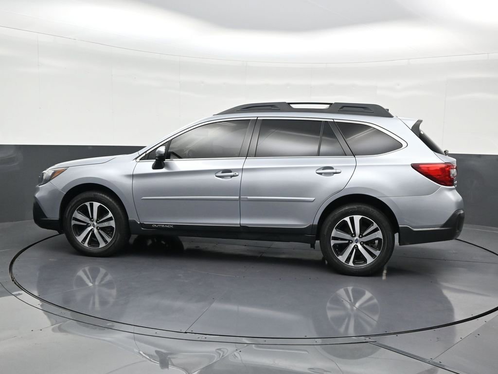 Used 2019 Subaru Outback 3.6R Limited image 2