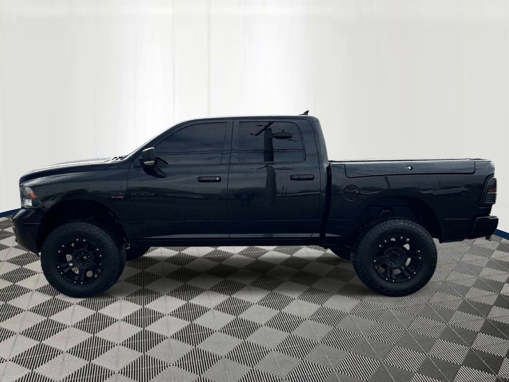 Used 2018 RAM 1500 SLT AWD/4WD image 2