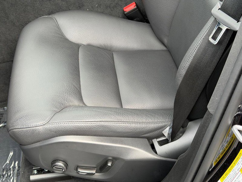 Certified 2023 Volvo XC60 B5 Plus w/ Climate Package AWD/4WD image 24