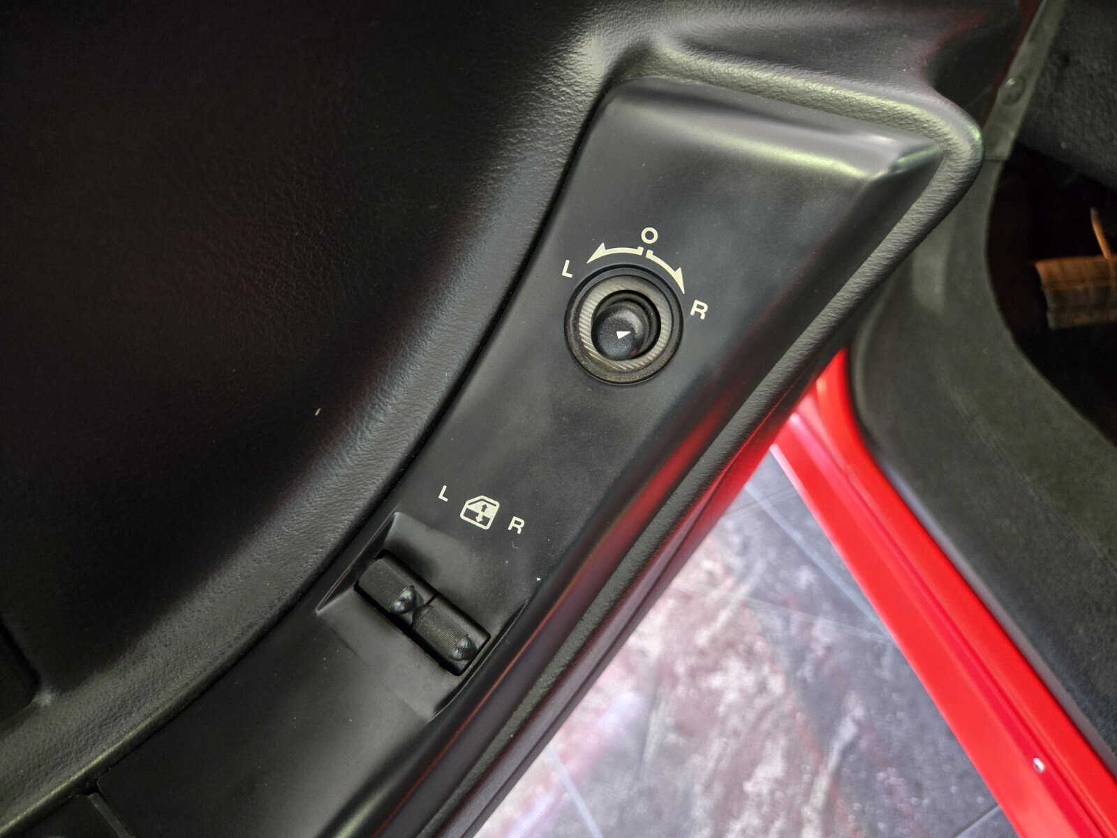 Used 1996 Chevrolet Corvette Convertible RWD image 11