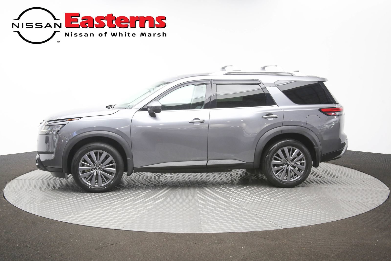 Used 2024 Nissan Pathfinder SL AWD/4WD image 59