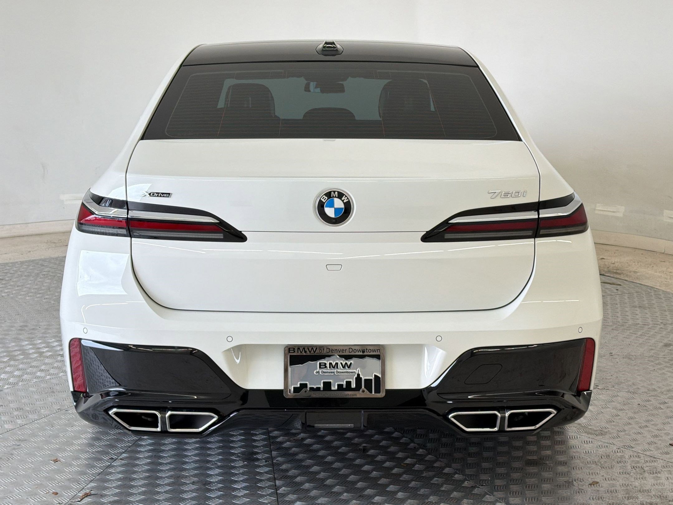 Certified 2024 BMW 760i xDrive AWD/4WD image 10