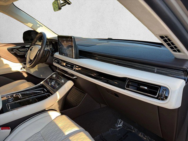 Used 2023 Lincoln Aviator Black Label w/ Jet Package AWD/4WD image 24
