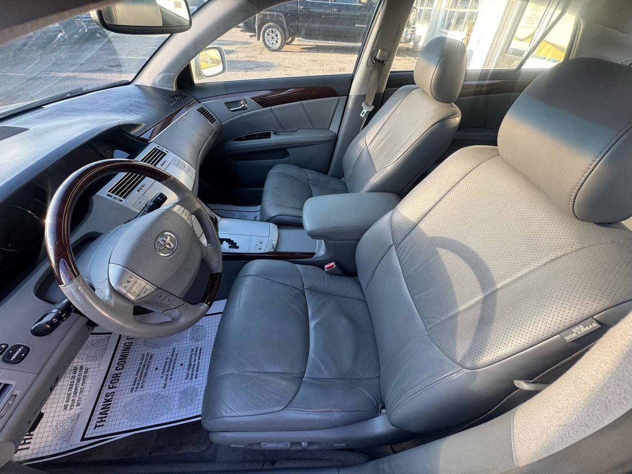 Used 2008 Toyota Avalon XLS FWD image 12