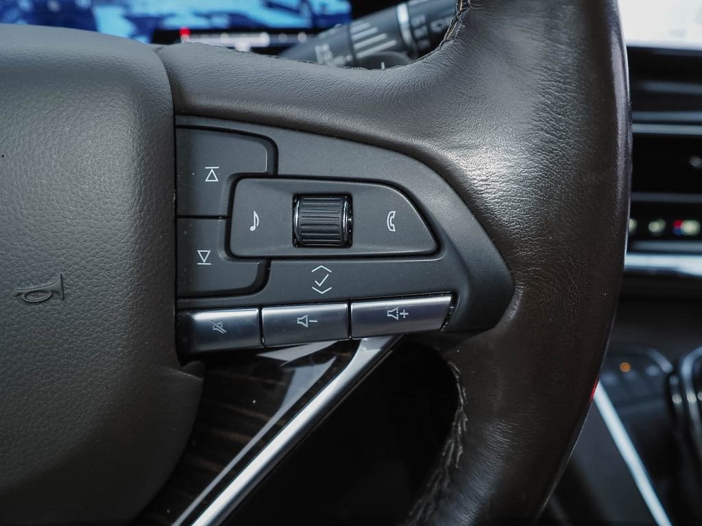 Used 2022 Cadillac Escalade Sport w/ Touring Package image 35