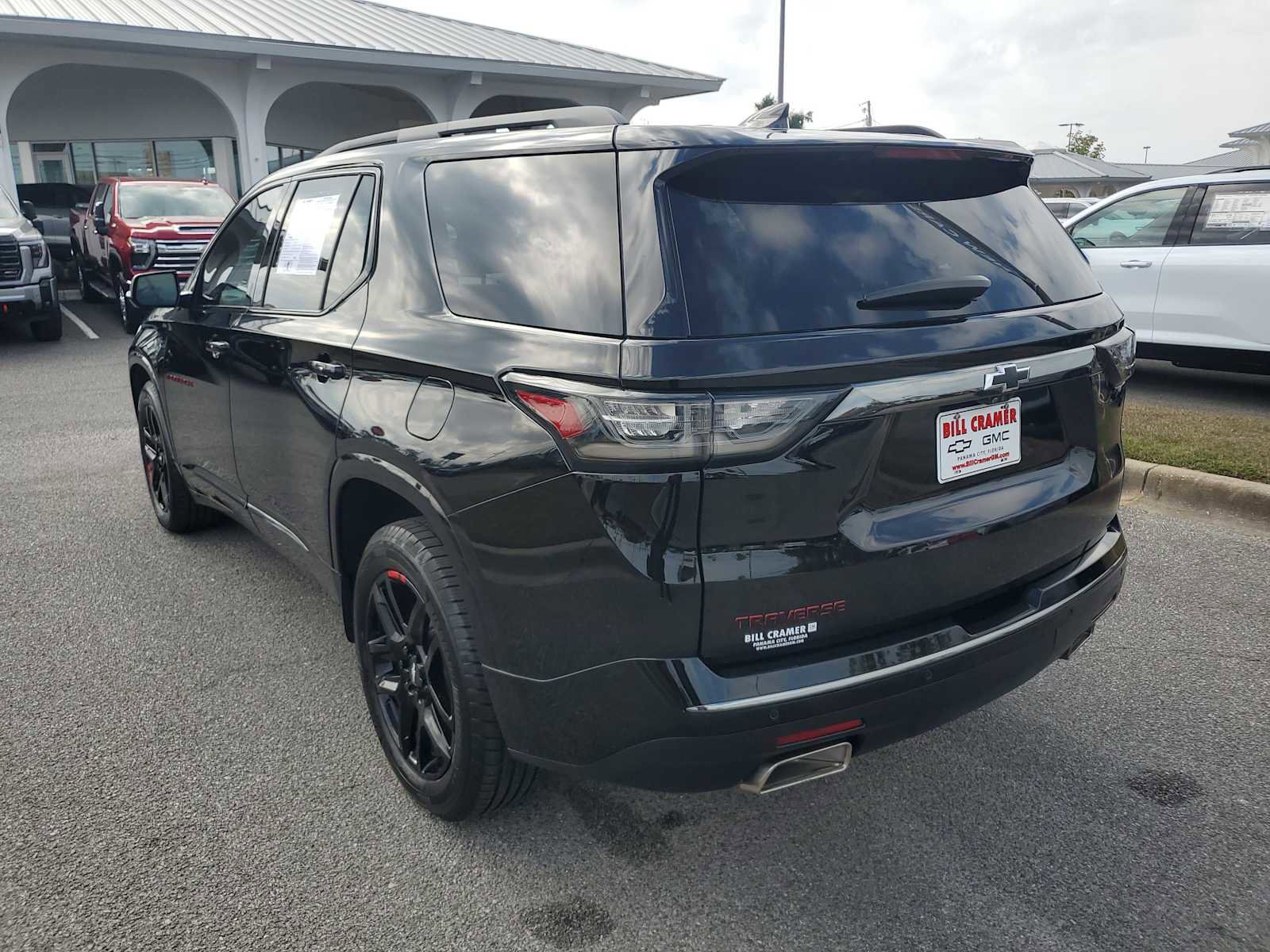 Used 2020 Chevrolet Traverse Premier w/ Redline Edition image 3