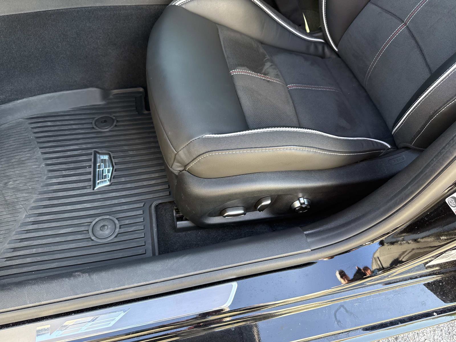 Used 2024 Cadillac CT4 V Blackwing w/ Driver Assist Package image 19