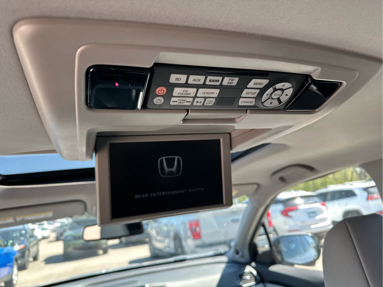 Used 2017 Honda Pilot Touring image 11