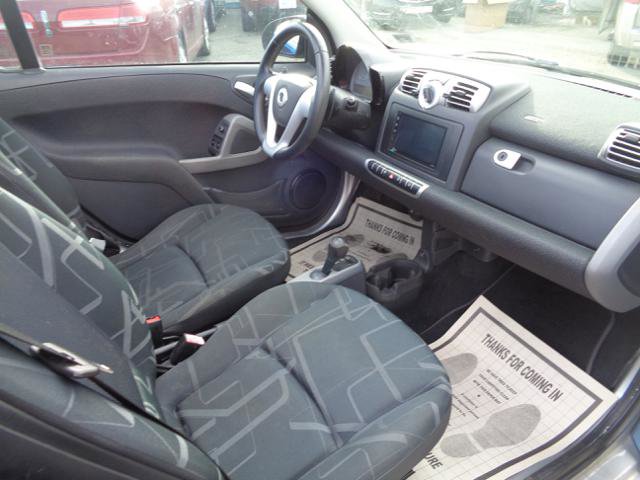 Used 2010 smart fortwo passion image 26