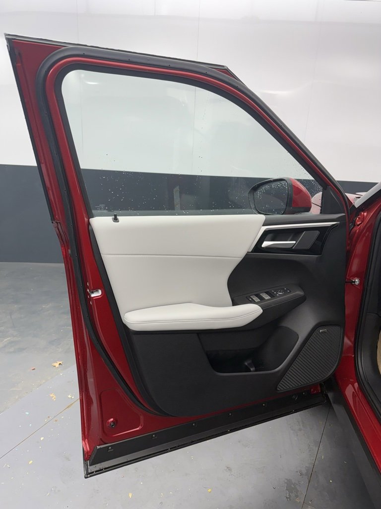 New 2025 Mitsubishi Outlander SE image 15