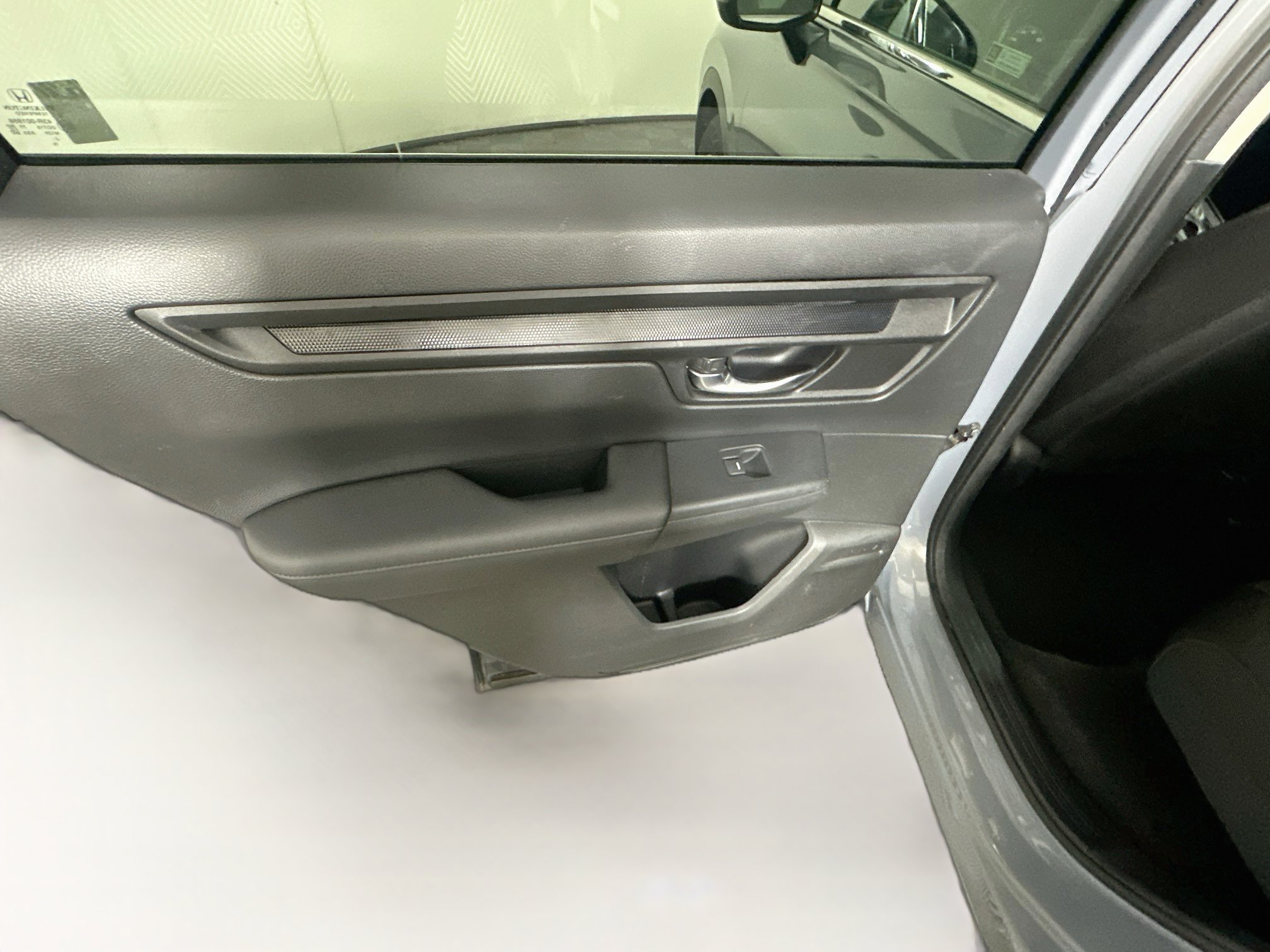 Used 2025 Honda CR-V LX image 25