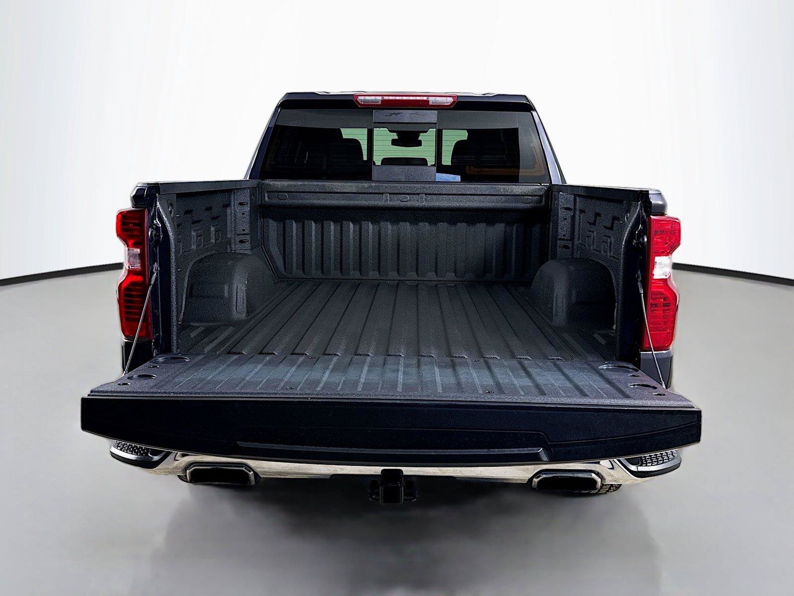 Used 2024 Chevrolet Silverado 1500 LT w/ Z71 Off-Road Package AWD/4WD image 26