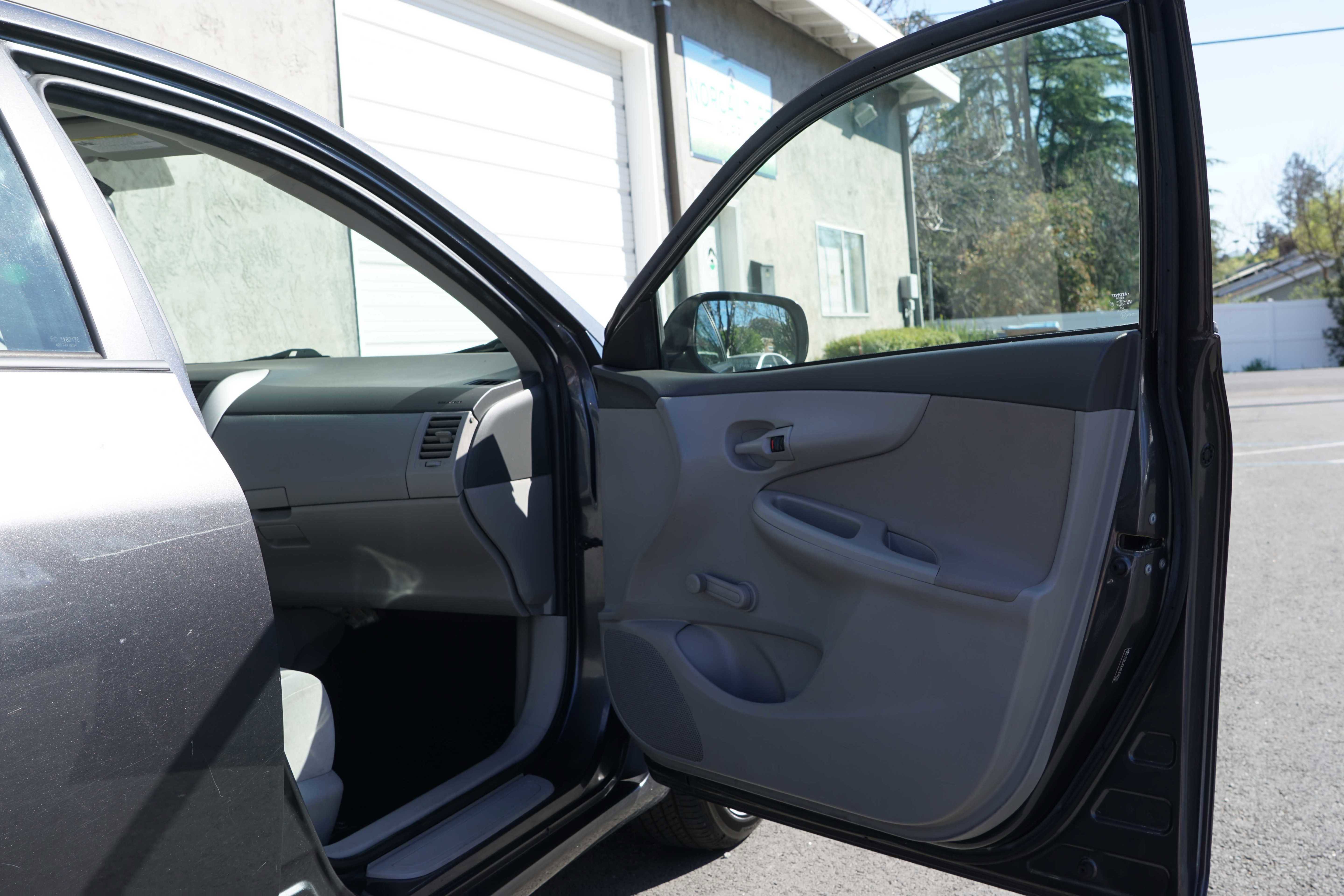 Used 2009 Toyota Corolla SEDAN 4D image 27