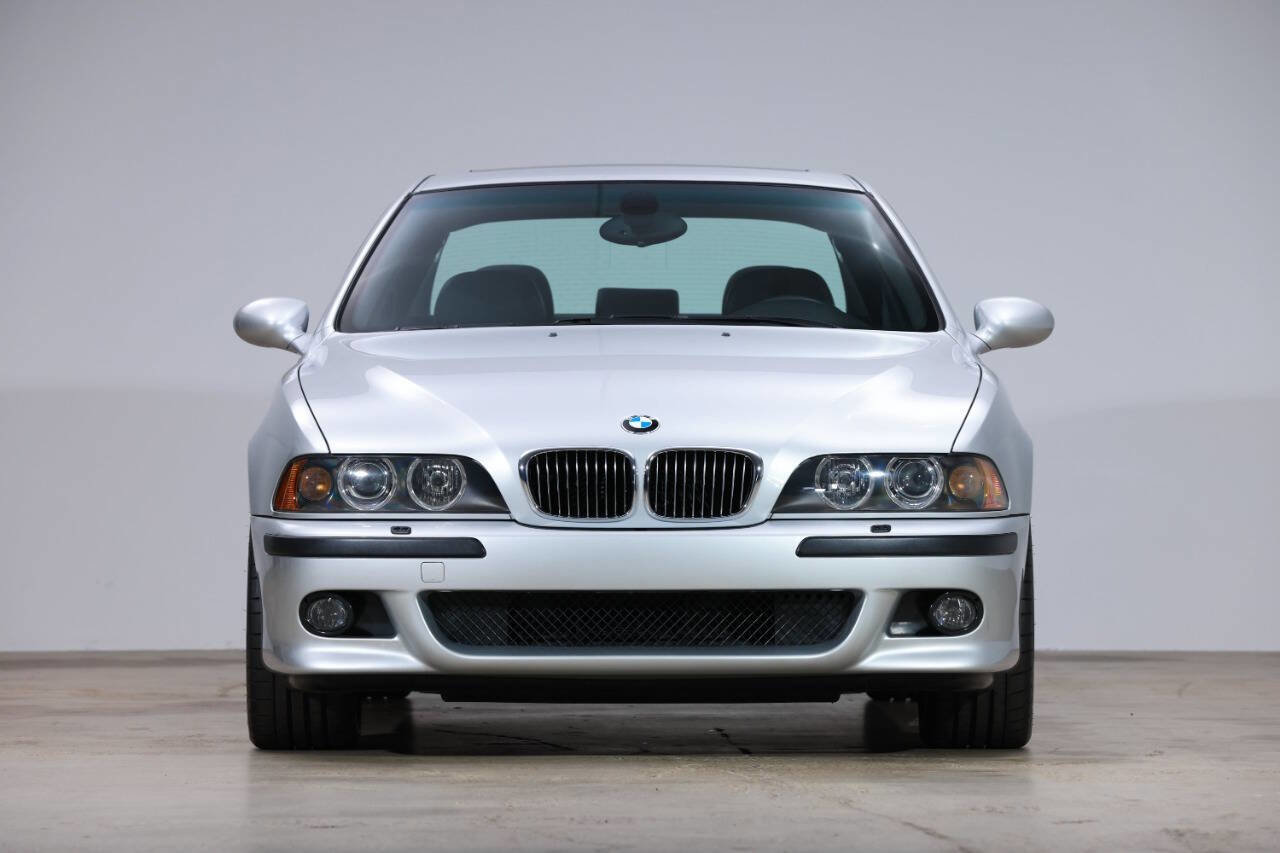 Used 2002 BMW M5 image 2