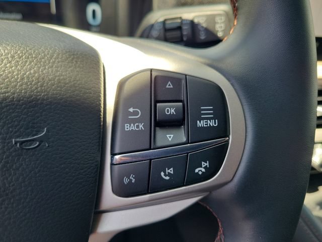 Used 2026 Ford Explorer Active w/ Active Comfort Package RWD image 6