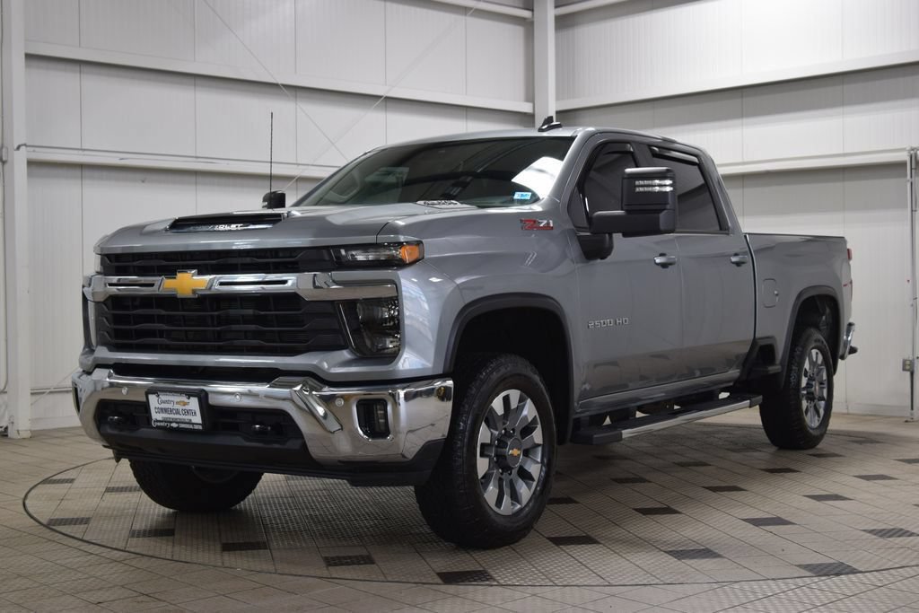 Used 2025 Chevrolet Silverado 2500 LT w/ All Star Edition AWD/4WD image 3