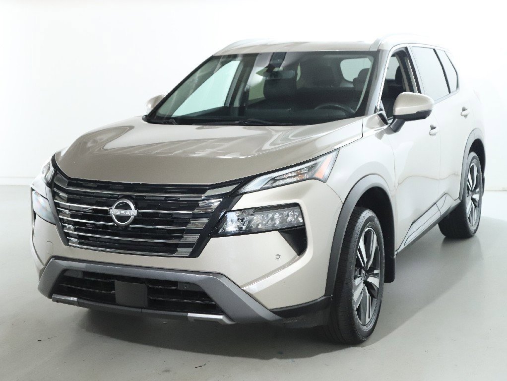 Certified 2024 Nissan Rogue SL image 4