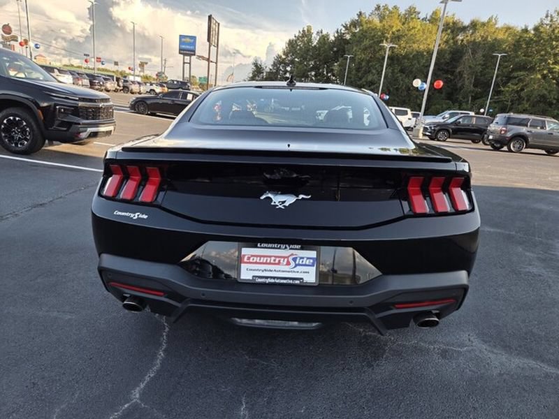 Used 2024 Ford Mustang Premium RWD image 4