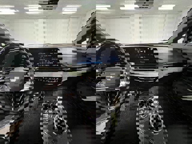 Certified 2025 Cadillac Optiq Sport 2 image 16