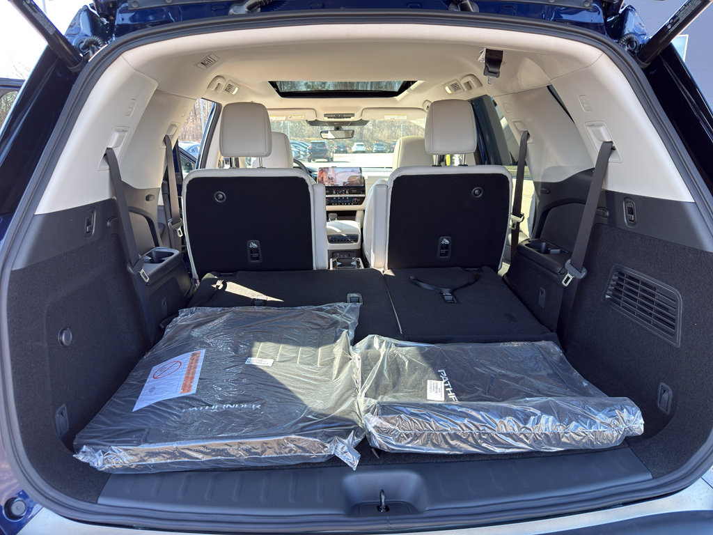 New 2026 Nissan Pathfinder SL AWD/4WD image 38