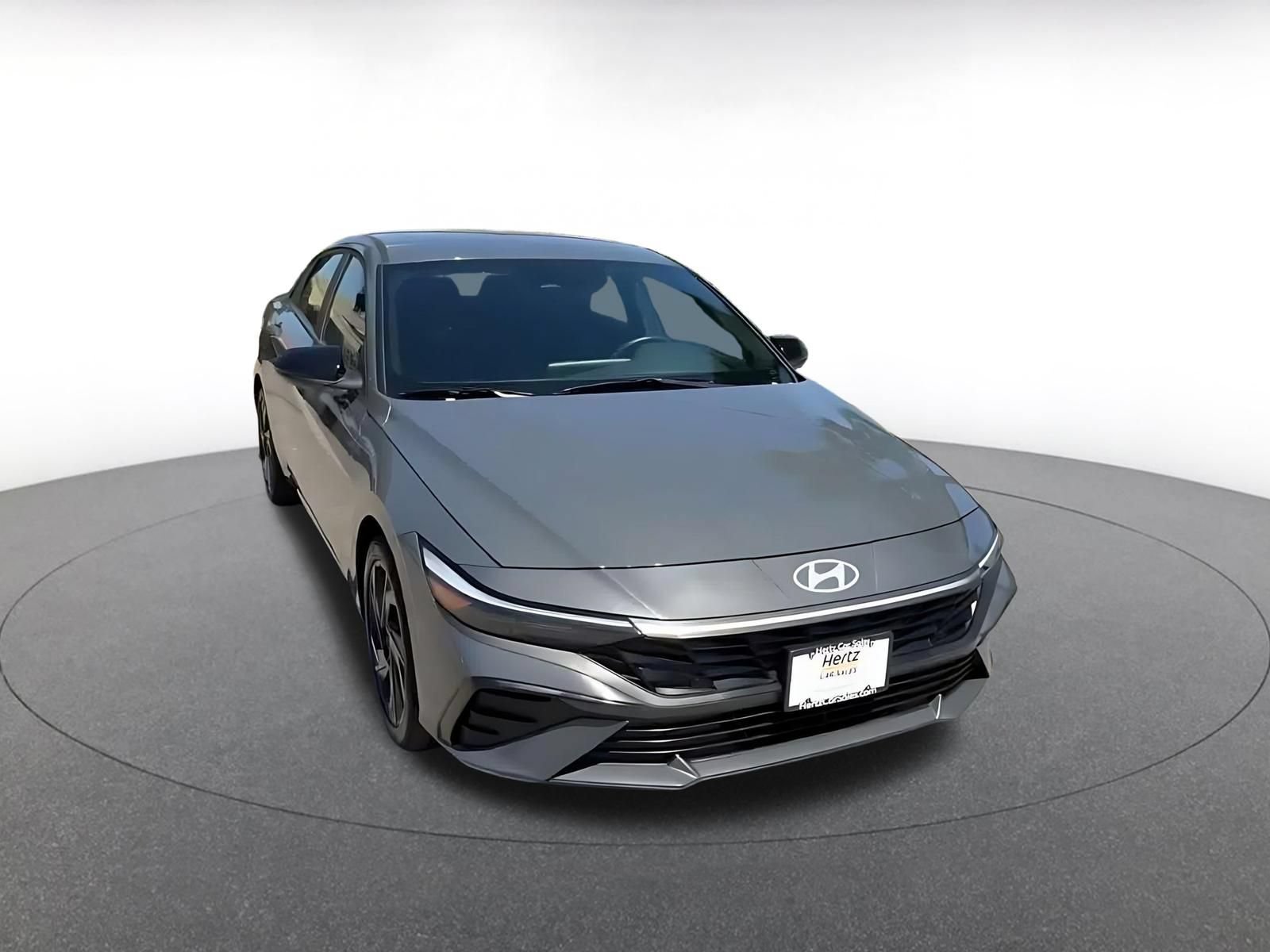 Used 2026 Hyundai Elantra Sport FWD image 3