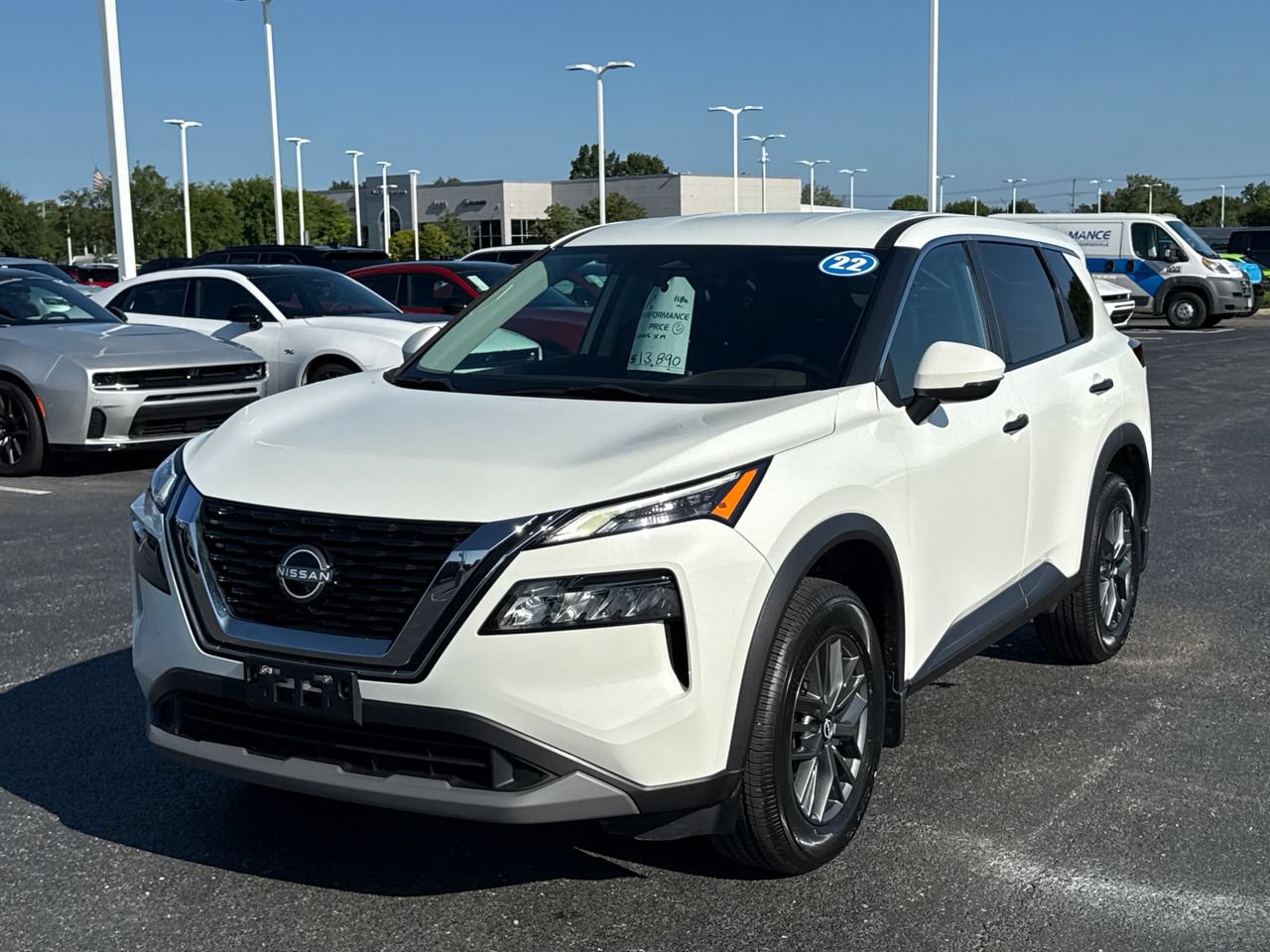 Used 2022 Nissan Rogue S FWD image 7
