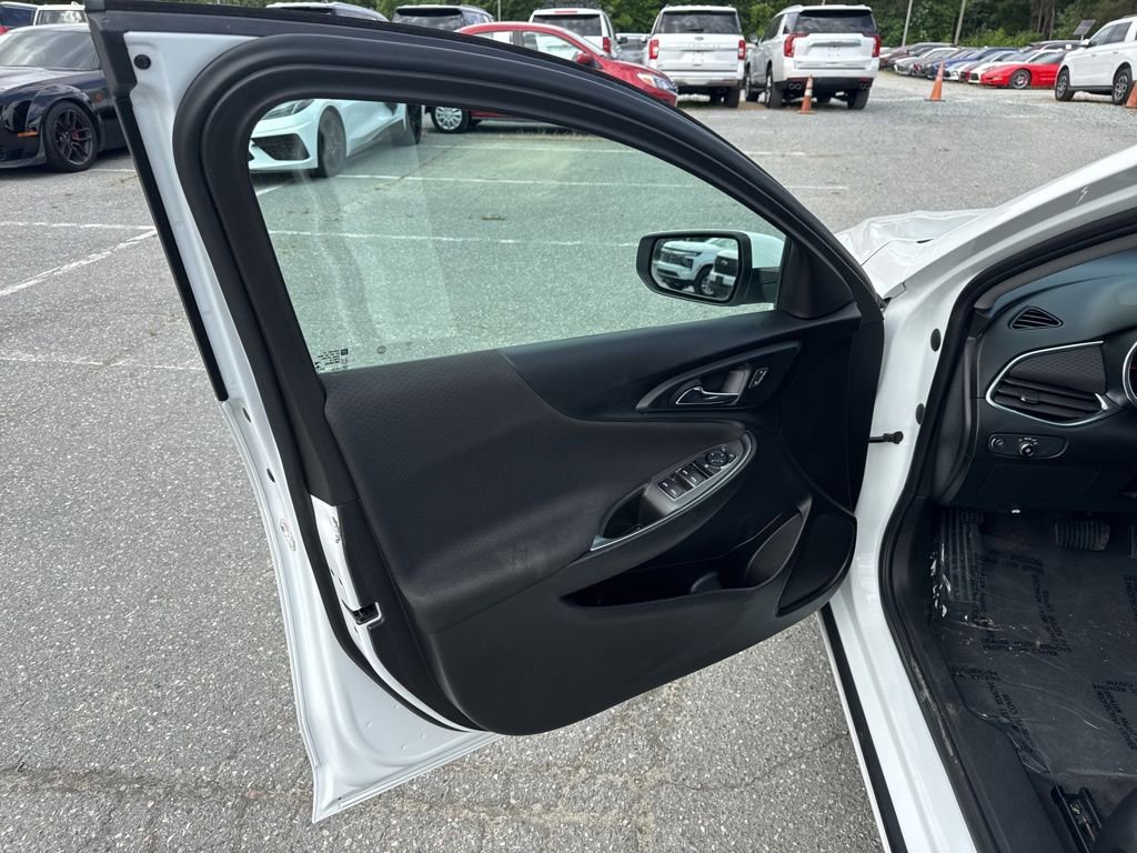Used 2021 Chevrolet Malibu LT FWD image 24