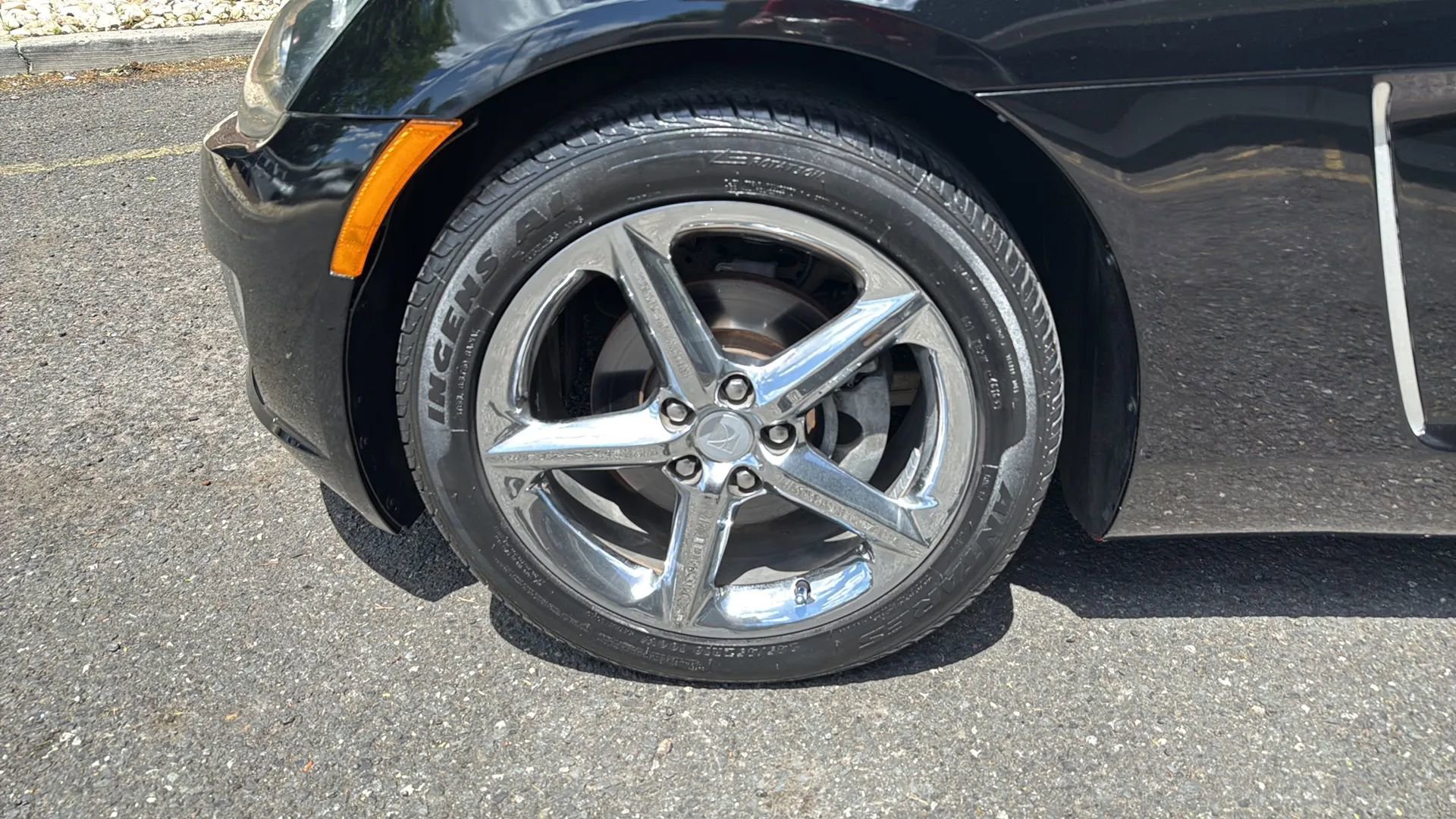 Used 2007 Saturn Sky Red Line RWD image 9