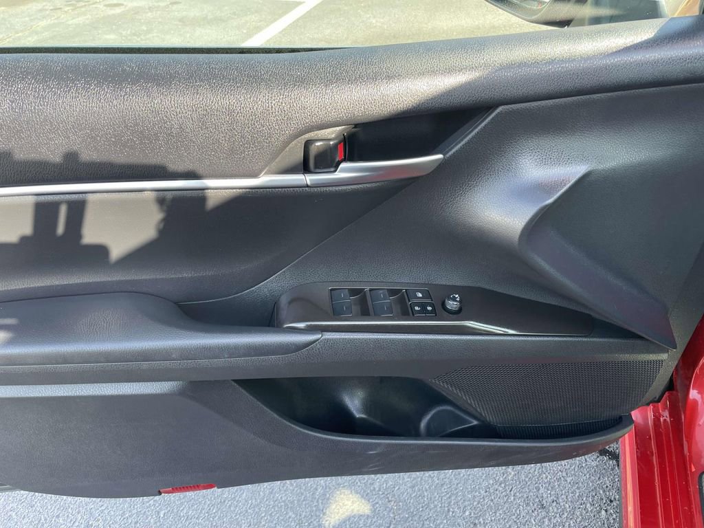 Used 2024 Toyota Camry SE image 27